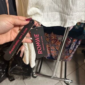 ROMWE Cream Women's Scarf